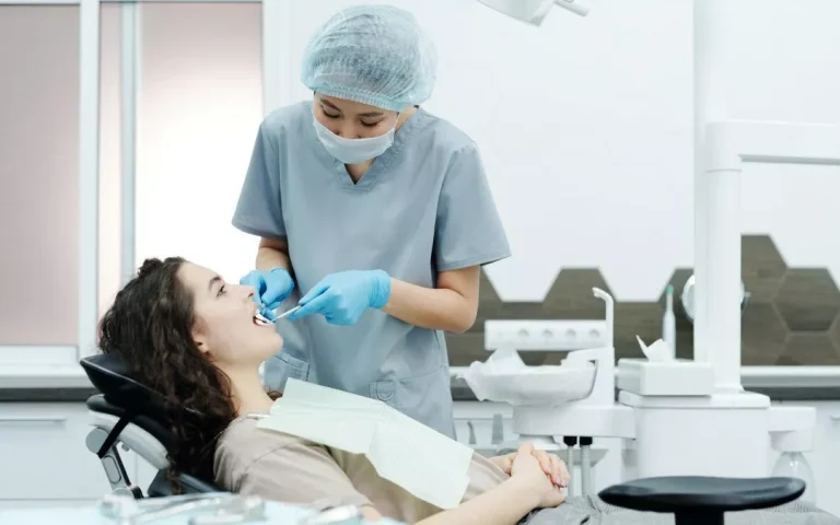 Understanding How Salivary pH Fluctuations Throughout the Day Affect Your Cavity Risk