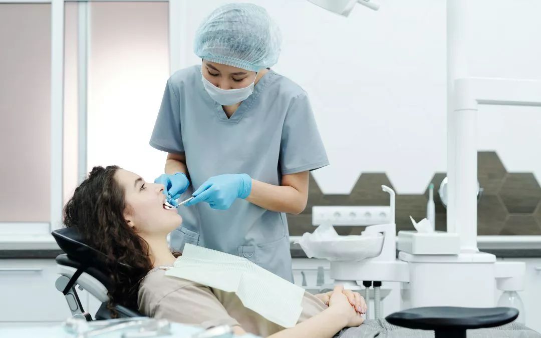 Understanding How Salivary pH Fluctuations Throughout the Day Affect Your Cavity Risk